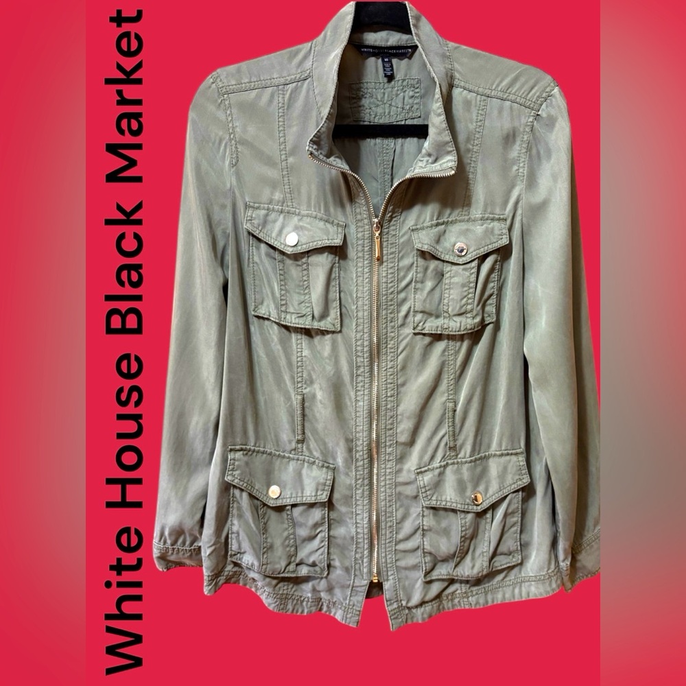 White House Black Market-Size 10 army green jacket. Silver zipper/snaps. EUC!